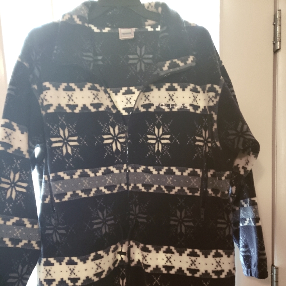 Polaris  size xl  full zip,with two pockets, blue and white fleece